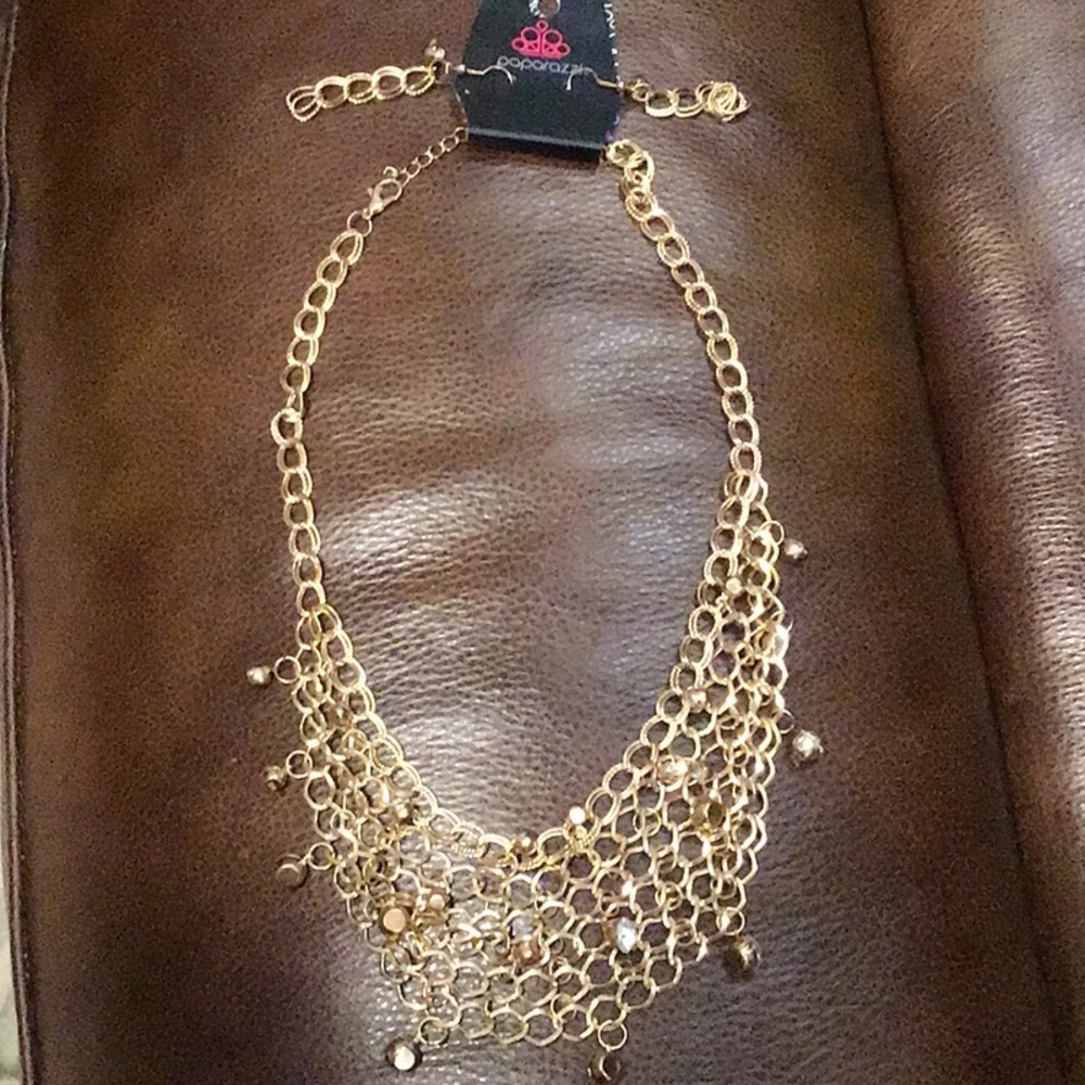 NWT, BIB NECKLACE AND EARRINGS SET. CRYSTALS ON BIB AND EARRINGS.LIGHTWEIGHT